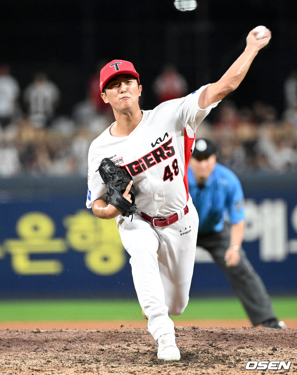 29일 광주-기아 챔피언스필드에서 2026 신한 SOL KBO리그 KIA 타이거즈와 SSG 랜더스의 경기가 열렸다.이날 KIA는 올러, SSG은 아빌라를 선발로 내세웠다.9회초 무사에서 KIA 이의리가 역투하고 있다. 2026.08.29 /sunday@osen.co.kr