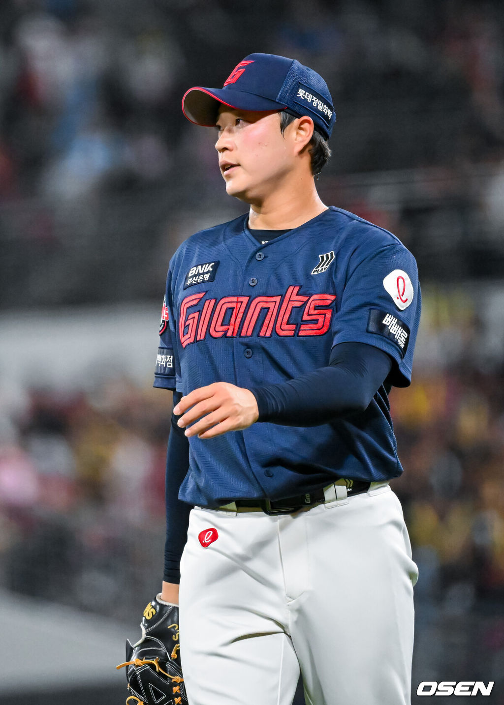 4일 광주-기아 챔피언스필드에서 2026 신한 SOL KBO 리그 KIA 타이거즈와 롯데 자이언츠의 경기가 열렸다.이날 KIA는 시라카와, 롯데는 박세웅을 선발로 내세웠다.5회말 무사 주자 만루 KIA 아데를린이 좌월 만루 홈런을 때리자 롯데 박세진이 아쉬워하고 있다. 2026.06.04 / rumi@osen.co.kr