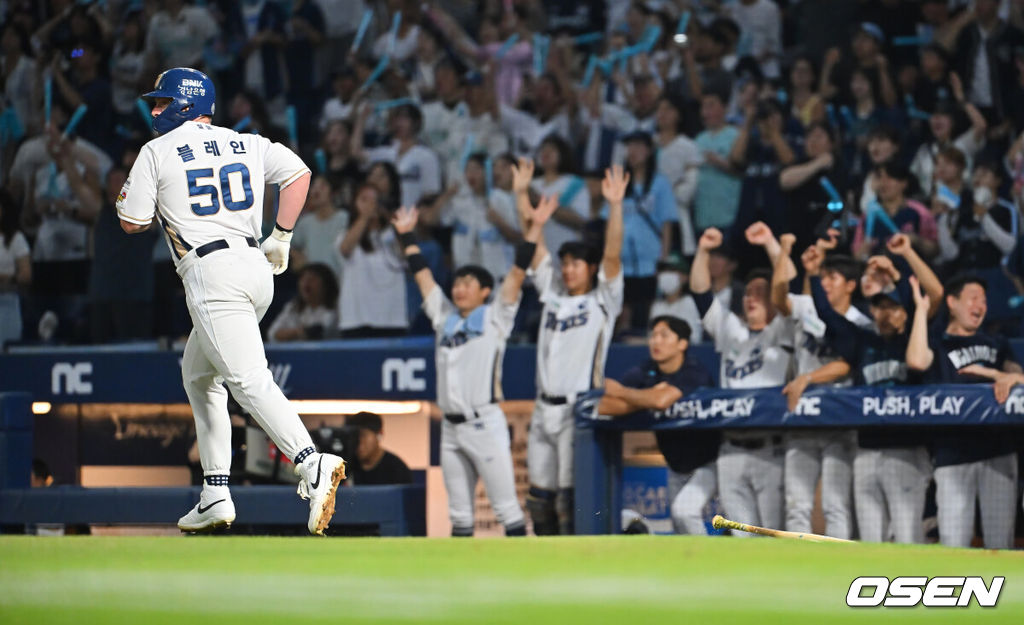 1일 창원NC파크에서 2026 신한 SOL KBO 리그 NC 다이노스와 KIA 타이거즈의 경기가 열렸다. 홈팀 NC는 구창모가, 방문팀 KIA는 네일이 선발 출전했다. NC 다이노스 블레인이 7회말 2사 만루 좌월 만루 홈런을 치고 그라운드를 돌고 있다. 2026.09.01 / foto0307@osen.co.kr