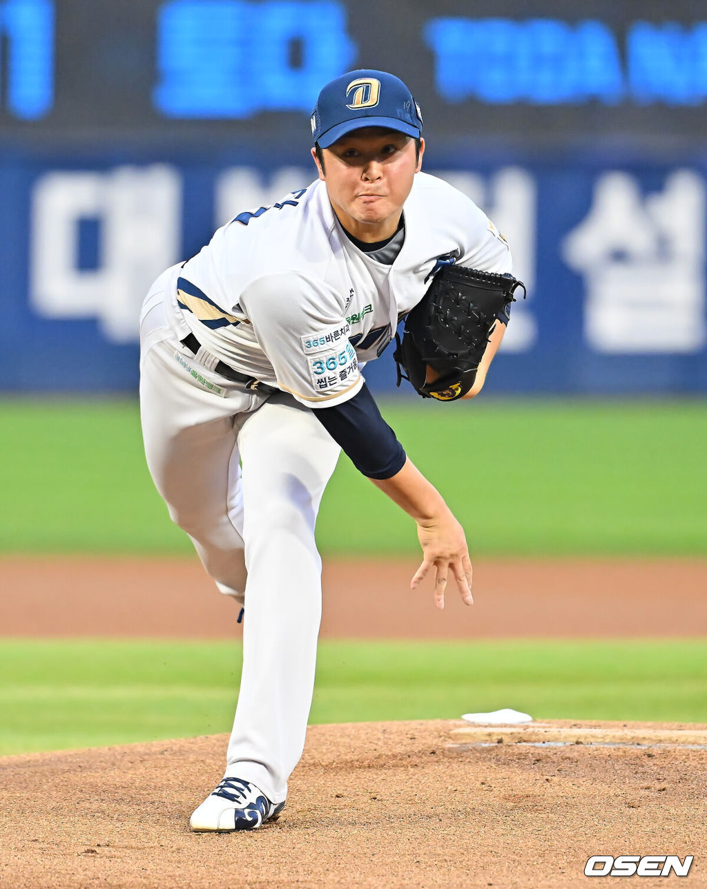 2일 창원NC파크에서 2026 신한 SOL KBO 리그 NC 다이노스와 KIA 타이거즈의 경기가 열렸다. 홈팀 NC는 토다가, 방문팀 KIA는 시라카와가 선발 출전했다. NC 다이노스 선발투수 토다가 역투하고 있다. 2026.09.02 / foto0307@osen.co.kr