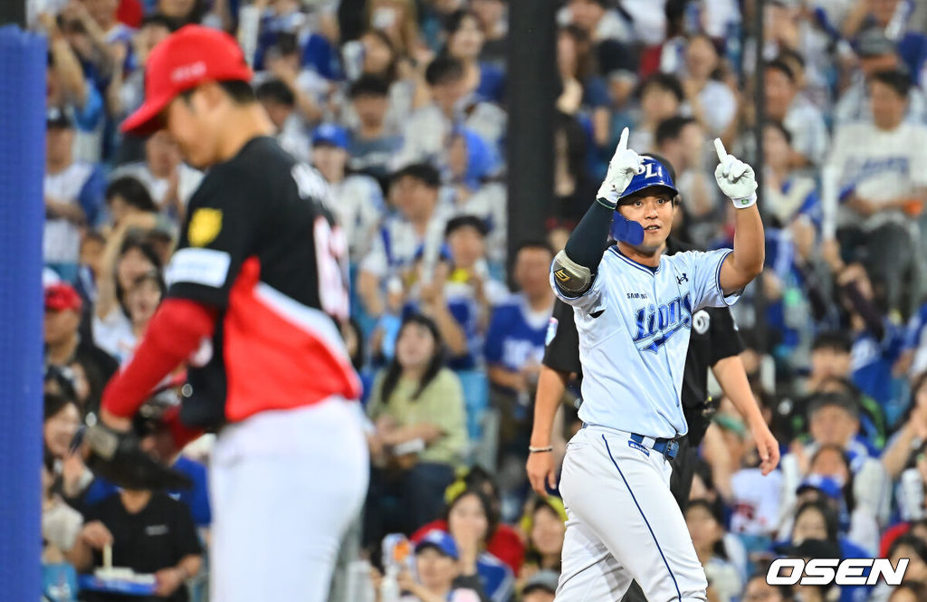 8일 대구삼성라이온즈파크에서 2026 신한 SOL KBO 리그 삼성 라이온즈와 KIA 타이거즈의 경기가 열렸다. 홈팀 삼성은 최원태가, 방문팀 KIA는 시라카와가 선발 출전했다. 삼성 라이온즈 양우현이 4회말 2사 3루 좌익수 앞 1타점 안타를 치고 세리머니를 하고 있다. 2026.09.08 / foto0307@osen.co.kr