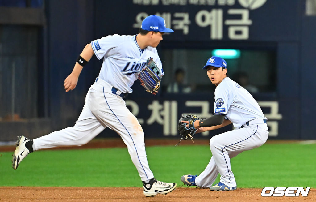 9일 대구삼성라이온즈파크에서 2026 신한 SOL KBO 리그 삼성 라이온즈와 KT 위즈의 경기가 열렸다. 홈팀 삼성은 원태인이, 방문팀 KT는 고영표가 선발 출전했다. 삼성 라이온즈 이재현이 6회초 1사 KT 위즈 안현민의 안타성 타구를 잡아 1루로 던져 아웃시키고 있다. 2026.09.09 / foto0307@osen.co.kr