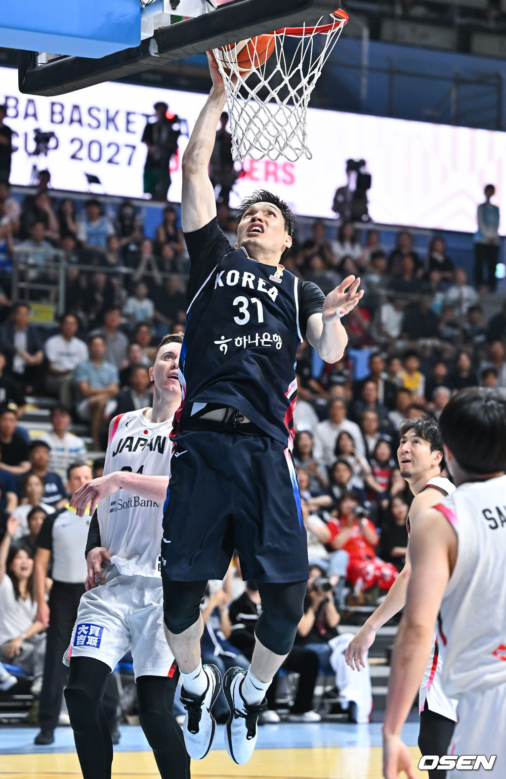 6일 오후 경기도 고양 소노 아레나에서 ’2027 FIBA 농구월드컵’ 아시아지역 윈도우 B조 6차전 대한민국과 일본의 경기가 열렸다.니콜라스 마줄스 감독이 이끄는 한국 남자농구대표팀(2승3패)은 일본(4승1패)을 반드시 잡아야 한다. 일본을 못 이기면 한국은 탈락이다.2쿼터 장재석이 덩크슛을 성공시키고 있다.       2026.07.06 / soul1014@osen.co.kr