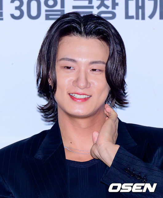 영화 '부활남: 더 레드' 언론시사회가 16일 서울 송파구 잠실 롯데시네마 월드타워에서 열렸다.