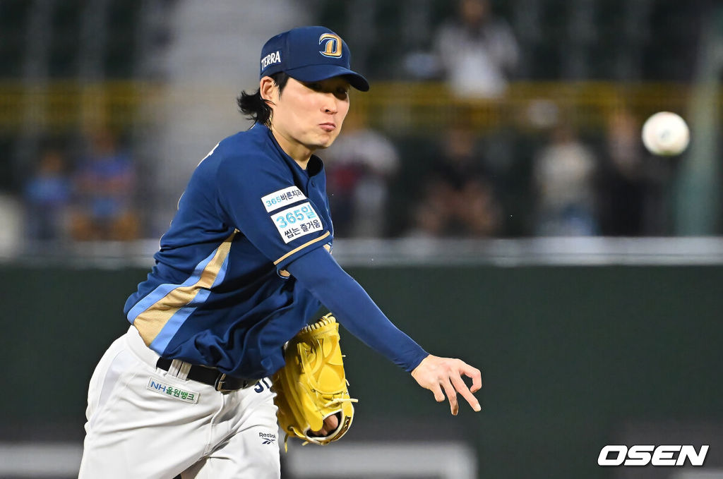 18일 부산 사직야구장에서 2026 신한 SOL KBO 리그 롯데 자이언츠와 NC 다이노스의 경기가 열렸다. 홈팀 롯데는 로드리게스가, 방문팀 NC는 이재학이 선발 출전했다.NC 다이노스 선발 투수 이재학이 역투하고 있다. 2026.09.18 / foto0307@osen.co.kr