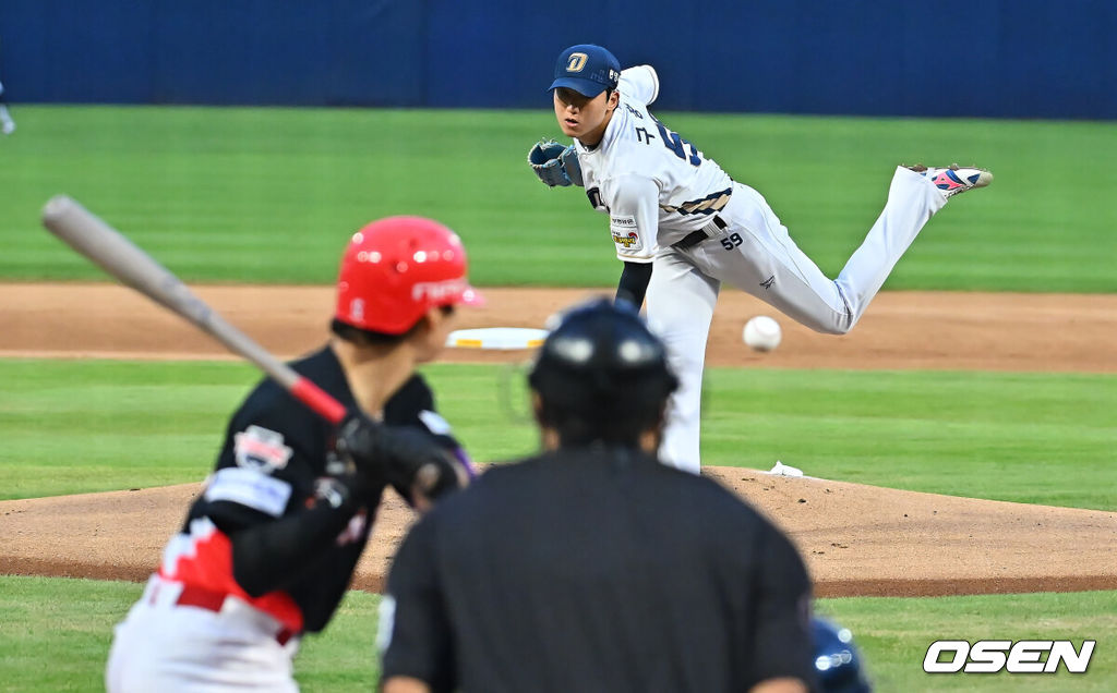 1일 창원NC파크에서 2026 신한 SOL KBO 리그 NC 다이노스와 KIA 타이거즈의 경기가 열렸다. 홈팀 NC는 구창모가, 방문팀 KIA는 네일이 선발 출전했다. NC 다이노스 선발투수 구창모가 1회초 KIA 타이거즈 김도영과 맞대결을 펼치고 있다. 2026.09.01 / foto0307@osen.co.kr