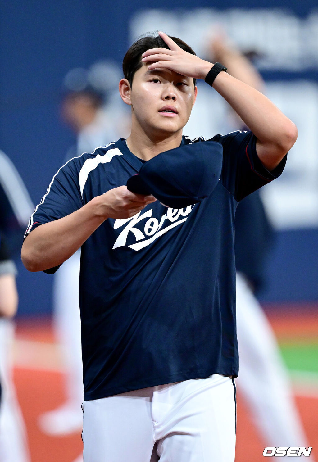 류지현 감독이 이끄는 2026 아이치·나고야 아시안게임 야구 대표팀이 16일 오후 서울 고척스카이돔에서 훈련을 가졌다.야구 대표팀은 오는 18일 나고야로 이동한 뒤 21일 B조 조별예선 대만전, 22일 홍콩전, 23일 태국전을 치른 뒤 25일부터 26일까지 슈퍼라운드를 거쳐 27일 메달 결정전을 펼친다. 야구 대표팀 소형준을 비롯한 투수들이 훈련을 펼치고 있다. 2026.09.16 / dreamer@osen.co.kr