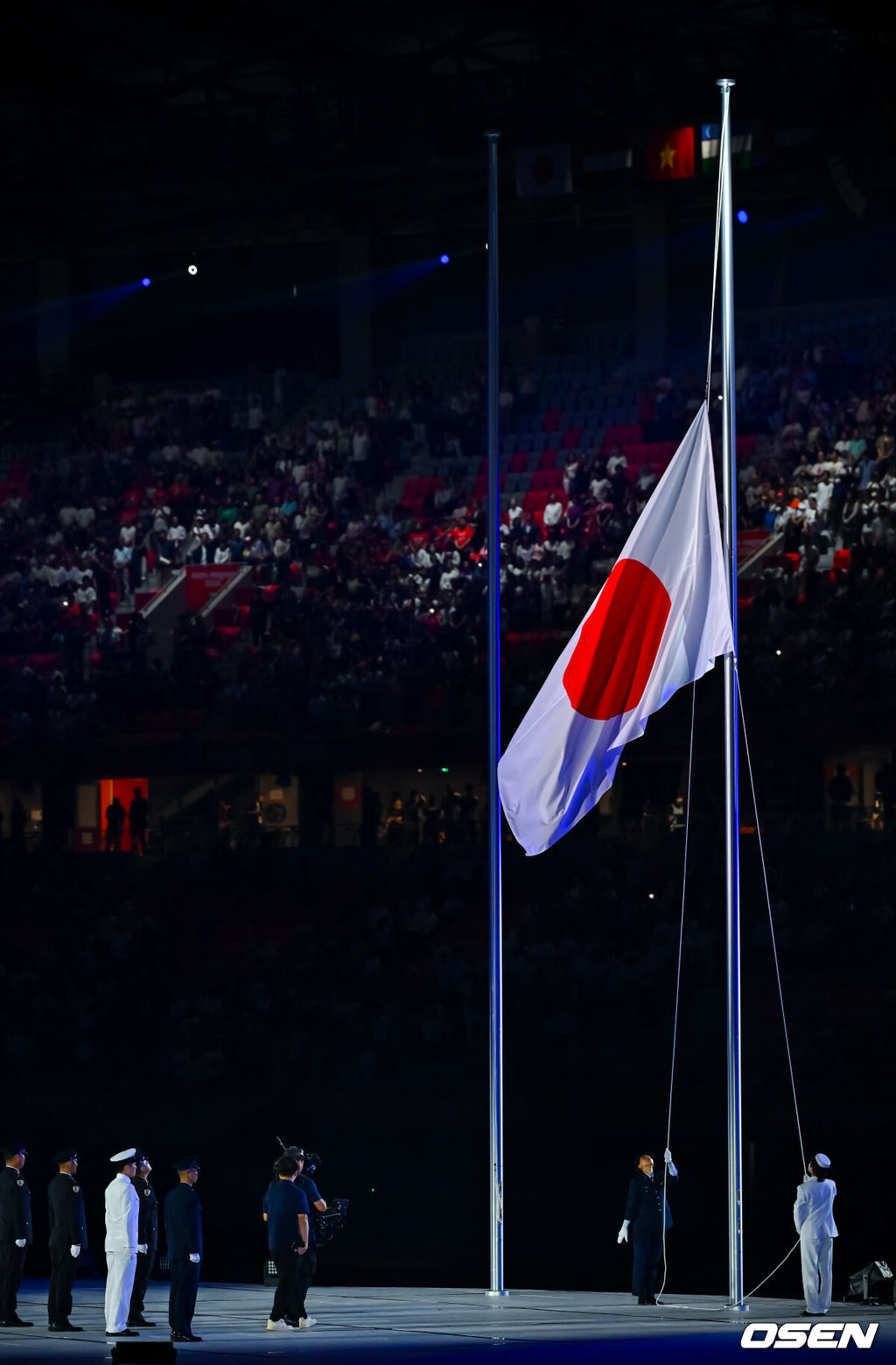 19일 일본 나고야 미즈호공원 육상경기장에서 제20회 일본 아이치·나고야 아시안게임 개막식이 진행됐다. 아이치·나고야 아시안게임 개회식에서 한국 선수단은 김동용·신유빈을 기수로 9개 종목 50명이 참가해 영문 국가명 순서에 따라 16번째로 입장한다. 아시안게임은 오는 10월 4일까지 열린다. 일장기가 게양되고 있다.   2026.09.19 / soul1014@osen.co.kr