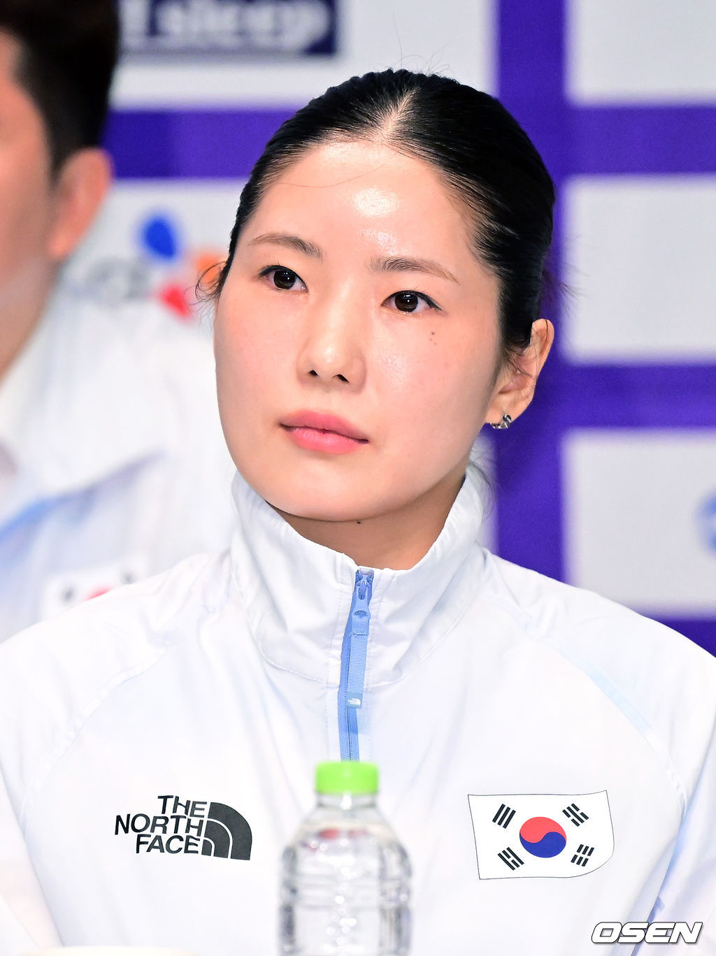 20일 오후 충북 진천 국가대표선수촌에서 ‘2026 아이치·나고야 아시안게임’ D-30 미디어데이가 열렸다.오는 9월 19일 일본 아이치현 나고야에서 막을 올리는 20번째 하계 아시안게임인 이번 대회는 10월 4일까지 16일간 펼쳐진다.펜싱 송세라가 취재진의 질문을 듣고 있다. 2026.08.20 / dreamer@osen.co.kr