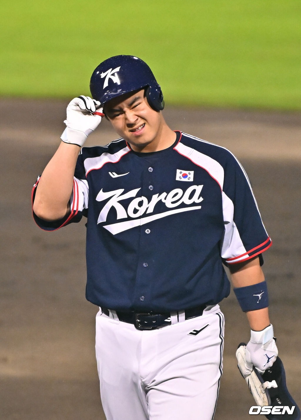27일 일본 아이치현 도요하시 시민구장에서 '2026 아이치·나고야 아시안게임' 야구 결승전 한국과 일본의 경기가 진행됐다. 한국 야구대표팀은 조별리그 대만전 승리와 슈퍼라운드 1승 1패로 결승에 진출했다. 슈퍼라운드에서 0-5로 패했던 일본과 재대결. 대표팀이 승리할 경우 아시안게임 5연패를 달성한다.1회초 2사 1,2루 노시환이 외야플라이 날린뒤 아쉬워하고 있다 2026.09.27 / soul1014@osen.co.kr
