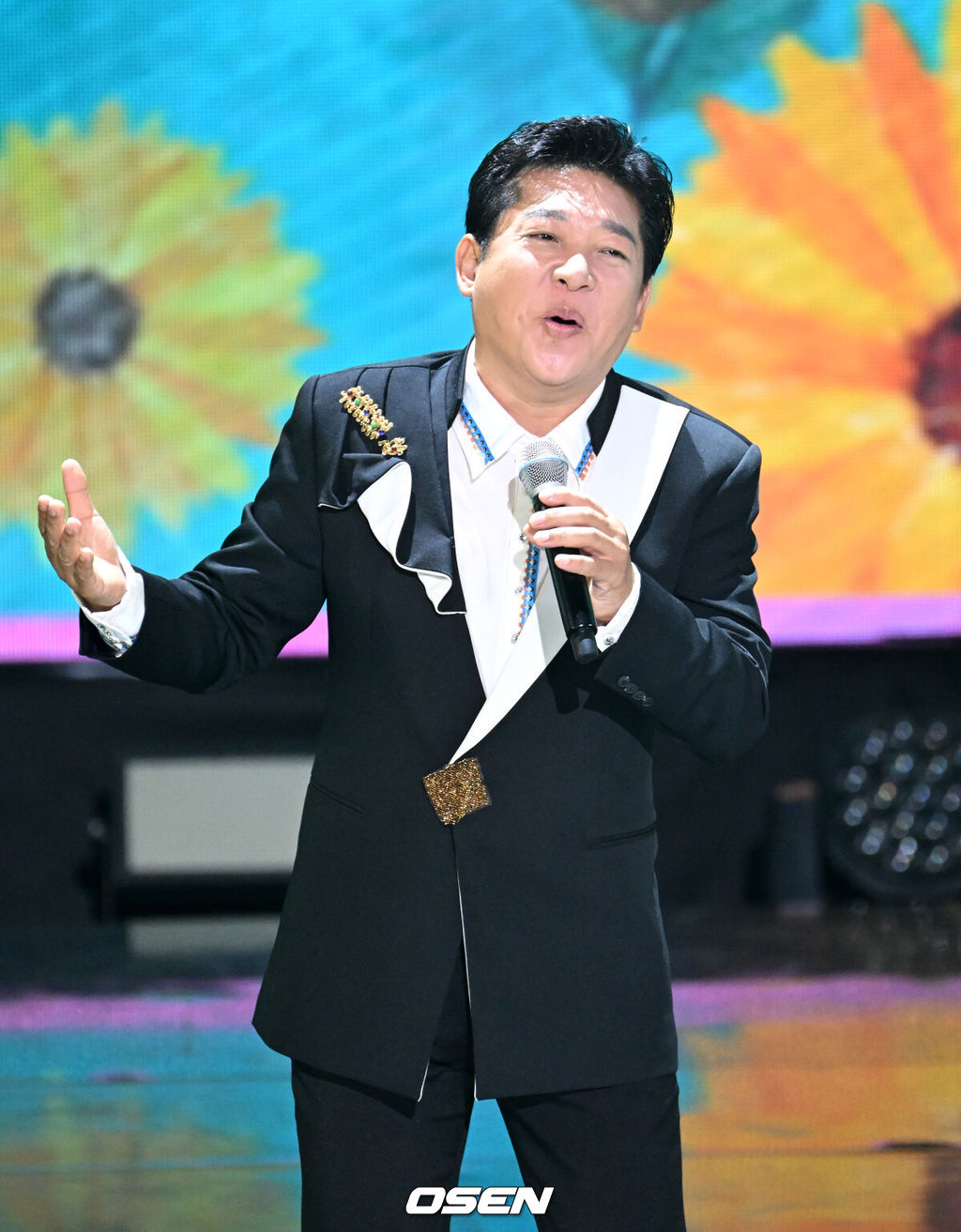 3일 오후 서울 SBS프리즘타워에서 SBS FiL, SBS M 더트롯쇼 생방송이 진행됐다.가수 박상철이 멋진 무대를 선보이고 있다. 2023.07.03 /sunday@osen.co.kr