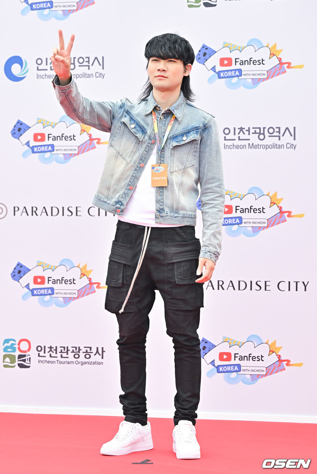 29일 오후 인천 영종도 인천파라다이스시티에서 유튜브 팬페스트 코리아 2024가 진행됐다.이날 행사에는 QWER (구독자 87.9만), 엔조이커플 (244만), Raon(라온) (450만), 너덜트 (188만), 메타코미디클럽 (73.9만), 줄리엔강 (37.1만) 등 한국을 대표하는 인기 아티스트와 크리에이터 20팀 이상이 참여한다.이날 레드카펫에서 닛몰캐쉬가 포즈를 취하고 있다. 2024.06.29 / soul1014@osen.co.kr