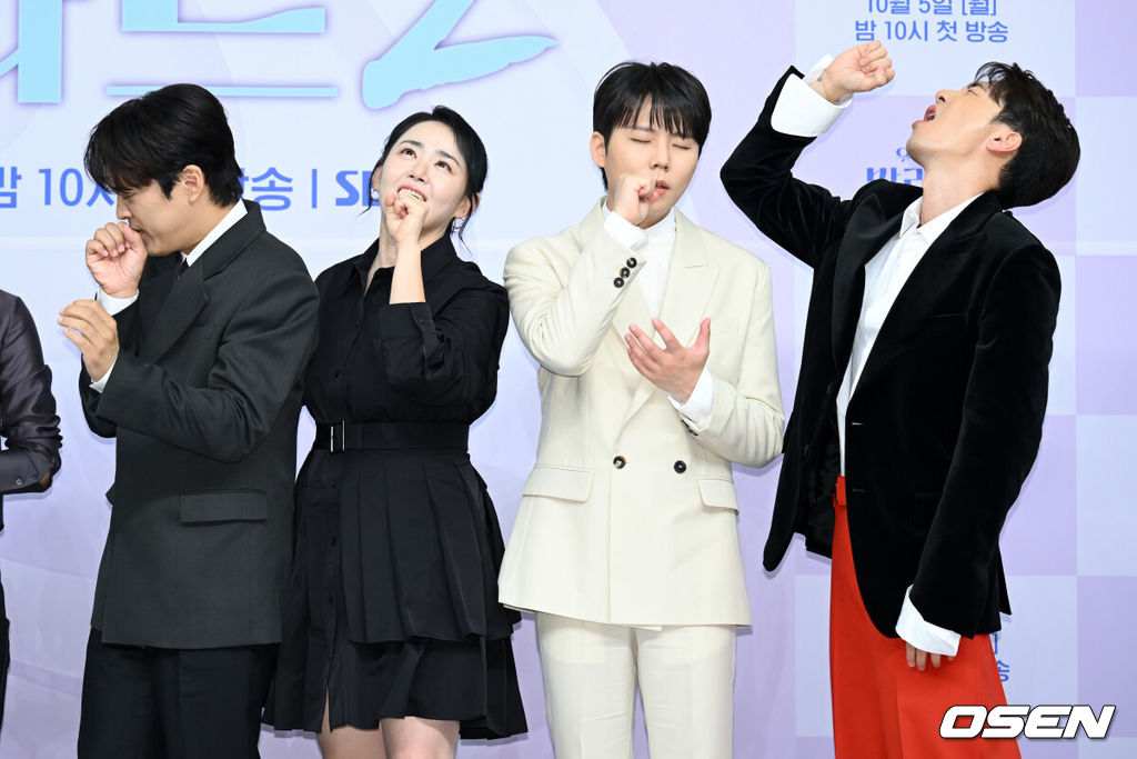 SBS 오디션 프로젝트 ‘우리들의 발라드2’ 제작발표회가 30일 서울 양천구 목동 SBS에서 열렸다.'우리들의 발라드 2'는 대한민국을 발라드 열풍으로 물들였던 '우리들의 발라드'의 두 번째 시즌이다. 차태현, 문근영, 정승환, 로이킴이 포즈를 취하고 있다. 2026.09.30 /cej@osen.co.kr