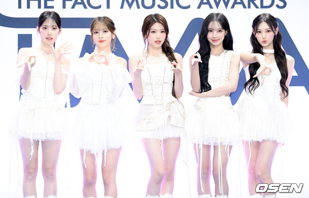 2026 더팩트 뮤직 어워즈(TMA) 레드카펫 행사가 19일 부산 아시아드 주경기장에서 열렸다.‘2026 더팩트 뮤직 어워즈’에는 라이즈(RIIZE), 리센느(RESCENE), 싸이커스(xikers), 아이딧(IDID), 아일릿(ILLIT), 알파드라이브원(ALPHA DRIVE ONE), 에반(EVAN), 에이티즈(ATEEZ), 엔믹스(NMIXX), 올데이 프로젝트(ALLDAY PROJECT), 임영웅, 최예나, 코르티스(CORTIS), 클로즈 유어 아이즈(CLOSE YOUR EYES), 키키(KiiiKiii), 트레저(TREASURE), 트리플에스(tripleS)가 출연한다.리센느가 포즈를 취하고 있다. 2026.09.19 /cej@osen.co.kr
