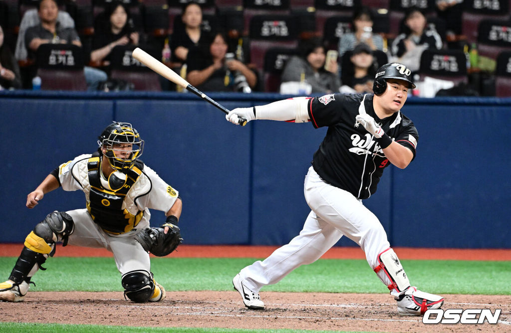 28일 서울 고척스카이돔에서 2026 KBO 퓨처스리그 챔피언 결정전 울산 웨일즈와 상무 피닉스의 경기가 열렸다.울산은 오카다, 상무는 김대호가 선발로 나섰다.3회초 1사 1루에서 울산 최지만이 삼진을 당하고 있다. 2026.09.28 / jpnews@osen.co.kr