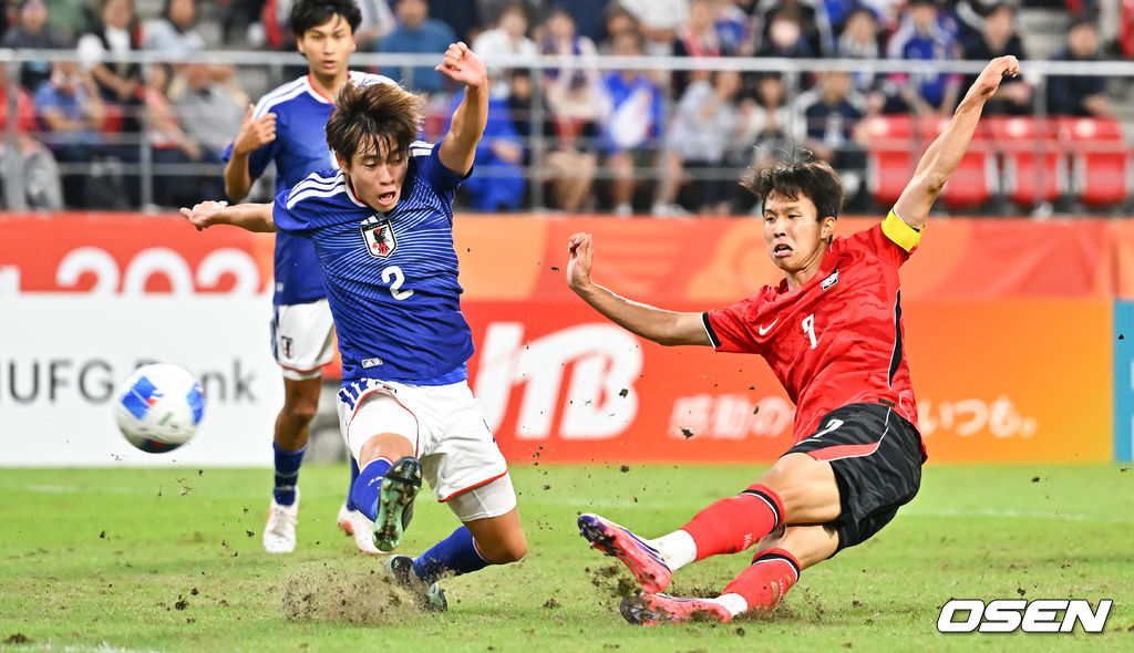 3일 오후 일본 아이치현 도요타 스타디움에서 2026 아이치·나고야 아시안게임 남자축구 한국과 일본의 결승전이 진행됐다.이민성 감독이 지휘하는 한국 23세 이하(U-23) 축구대표팀은 이날 경기서 승리하면 2014년 인천 대회부터 2018년 자카르타·팔렘방, 2022 항저우 대회에 이어 4회 연속 금메달을 거머쥔다.후반 엄지성이 선제골을 넣고 있다. 2026.10.03 / soul1014@osen.co.kr