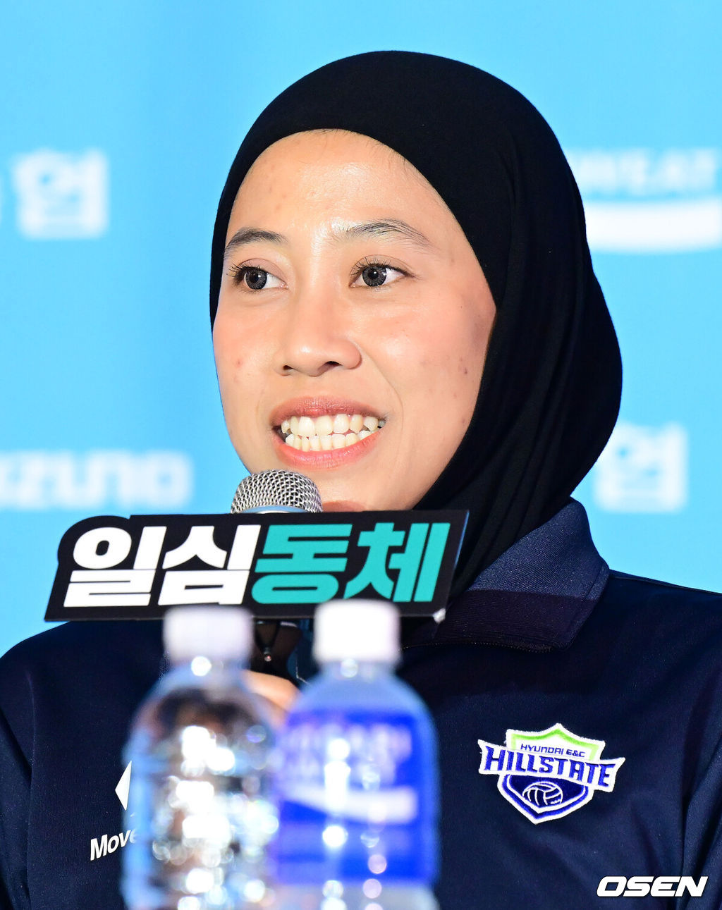 2026-2027 시즌 프로배구 여자부 미디어데이가 7일 서울 강남구 청담동 리베라호텔에서 열렸다.‘HK흥국금융 2026~2027 V-리그’는 오는 10월 31일 개막한다. 남자부 대한항공-현대캐피탈, 여자부 GS칼텍스-한국도로공사의 개막전을 시작으로 6개월간의 대장정에 돌입한다.현대건설 메가왓티 퍼티위가 간담회를 하고 있다. 2026.10.07 / jpnews@osen.co.kr