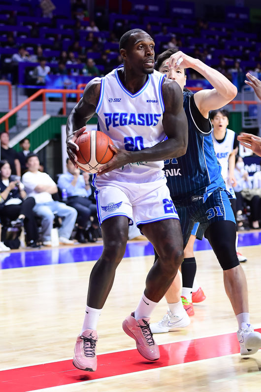 [사진] 라건아 / KBL