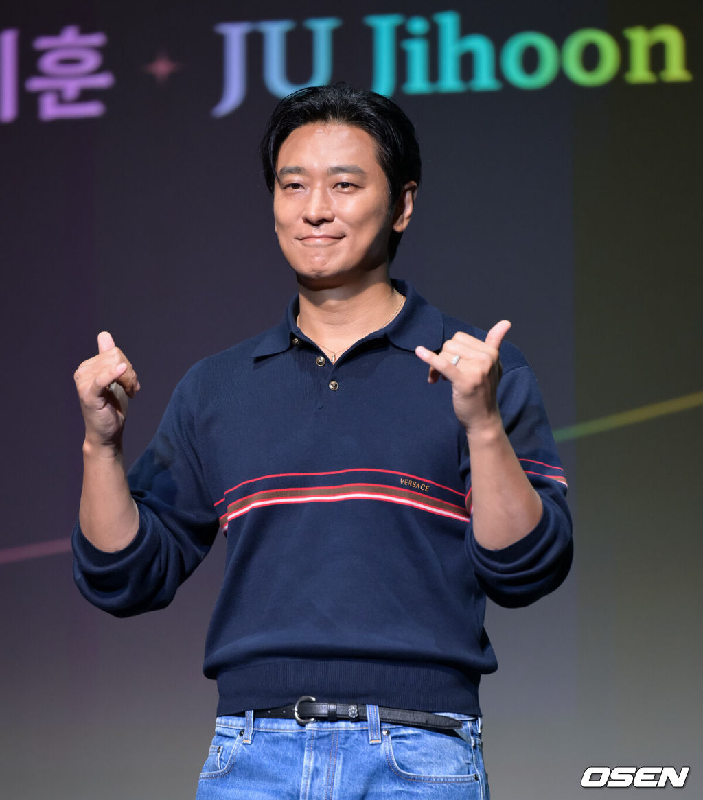 9일 부산 해운대구 신세계백화점 센텀시티 9층 문화홀에서 액터스 하우스 행사가 열렸다.올해로 31회째를 맞은 부산국제영화제는 오는 15일까지 이어진다. 올해 영화제에서는 59개국 316편의 작품이 관객들과 만난다.배우 주지훈이 포즈를 취하고 있다. 2026.10.09 /cej@osen.co.kr