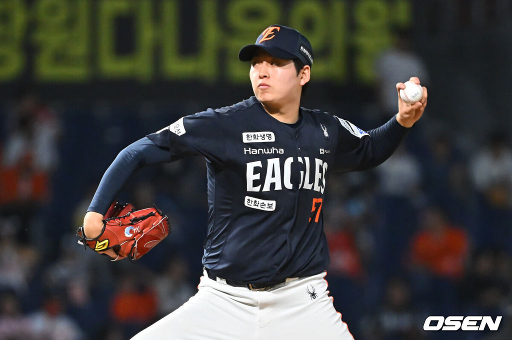 26일 창원NC파크에서 2026 신한 SOL KBO 리그 NC 다이노스와 한화 이글스의 경기가 열렸다. 홈팀 NC는 토다가, 방문팀 한화는 황준서가 선발 출전했다. 한화 이글스 조동욱이 역투하고 있다. 2026.09.26 / foto0307@osen.co.kr