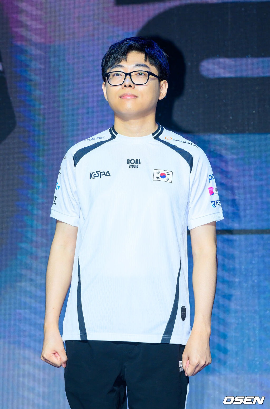 25일 오후 서울 상암동 큐브컨벤션센터에서 2026 아이치-나고야 아시안게임 대한민국 e스포츠 국가대표 출정식이 진행됐다.2026 아이치·나고야 아시안게임은 오는 9월19일부터 10월4일까지 일본 아이치현과 나고야시 일대에서 열린다. 이 가운데 e스포츠 경기는 9월23일부터 10월2일까지 아이치 스카이 엑스포에서 진행된다.뿌요뿌요 챔피언스 강동신이 포즈를 취하고 있다.   2026.08.25 / soul1014@osen.co.kr