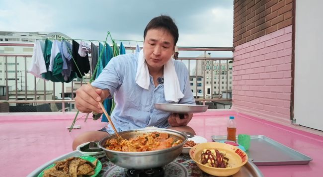 유튜브 '꽃분이 with구성환' 영상 캡처 