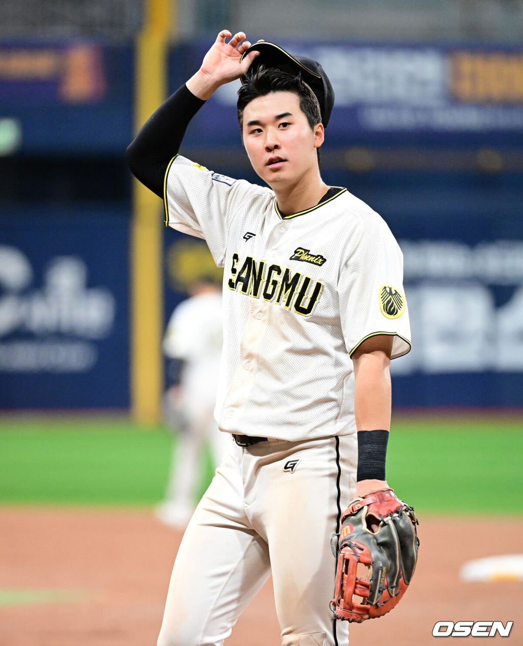 28일 서울 고척스카이돔에서 2026 KBO 퓨처스리그 챔피언 결정전 울산 웨일즈와 상무 피닉스의 경기가 열렸다.울산은 오카다, 상무는 김대호가 선발로 나섰다.2번 1루수로 선발 출전한 상무 장재영. 2026.09.28 / jpnews@osen.co.kr