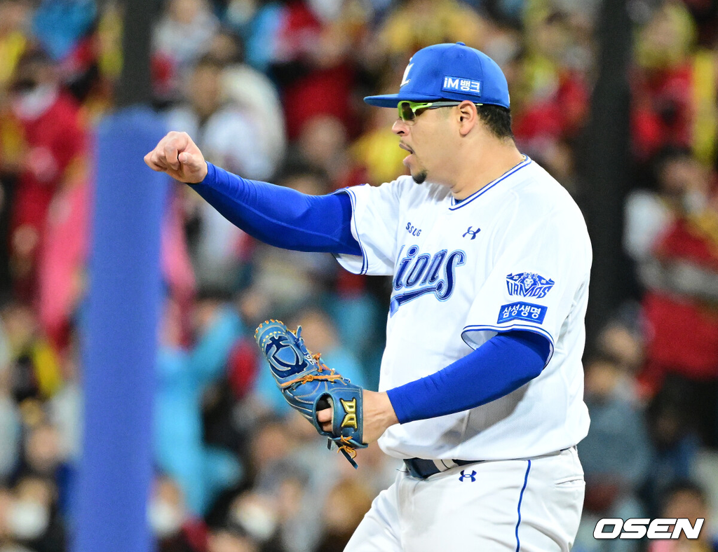 27일 대구삼성라이온즈파크에서 2026 신한 SOL KBO 플레이오프 2차전 삼성 라이온즈와 KIA 타이거즈의 경기가 열렸다.홈팀 삼성은 후라도가, 방문팀 KIA는 올러가 선발 출전했다.삼성 라이온즈 선발투수 후라도가 역투하고 있다. 2026.10.27 / foto0307@osen.co.kr