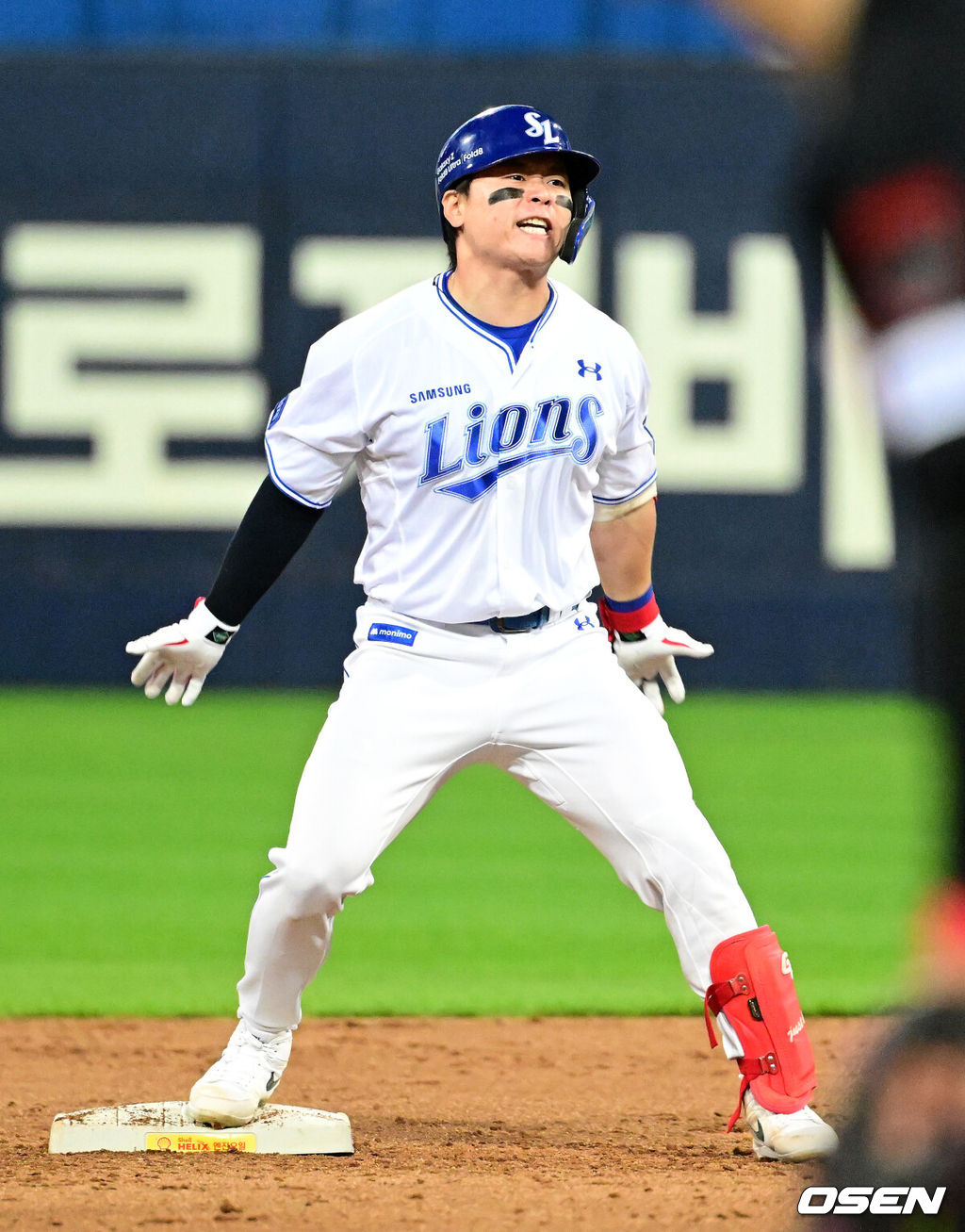 27일 대구삼성라이온즈파크에서 2026 신한 SOL KBO 플레이오프 2차전 삼성 라이온즈와 KIA 타이거즈의 경기가 열렸다.삼성은 아리엘 후라도, KIA는 애덤 올러가 선발로 나섰다.3회말 2사 2루에서 삼성 박승규가 동점 1타점 적시 2루타를 날리며 기뻐하고 있다. 2026.10.27 / jpnews@osen.co.kr