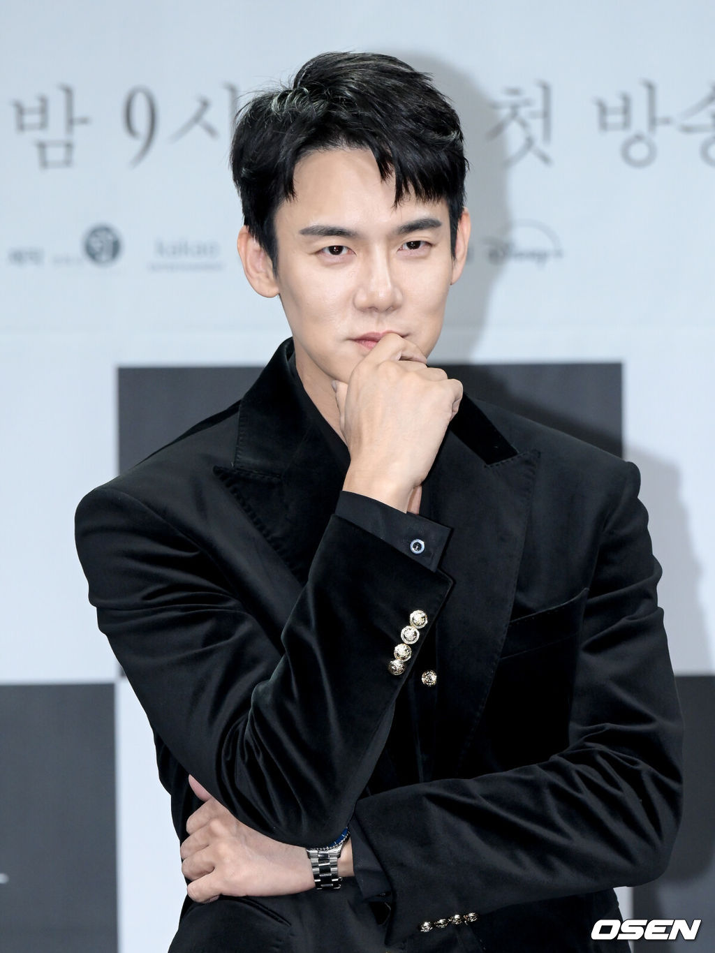 MBC 새 금토드라마 ‘라이어’ 제작발표회가 28일 서울 마포구 상암 MBC에서 열렸다.오는 10일 첫 방송는 MBC 새 금토드라마 ‘라이어’는 하나의 기억을 두고 정반대의 주장을 펼치는 두 남녀가 진실을 향해 치열하게 충돌하는 이야기이다. 배우 유연석이 포즈를 취하고 있다. 2026.10.28 /cej@osen.co.kr