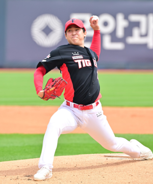 윤영철 투구 장면