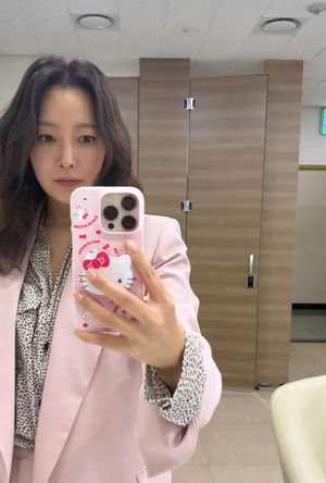 김희선 거울 셀카