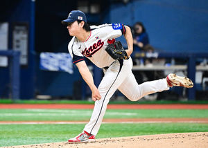 대한민국 선발 곽빈 투구 사진