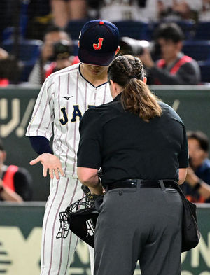 소타니 류헤이 손 점검 장면