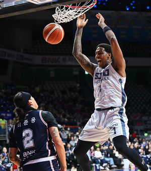 네이던 나이트 덩크